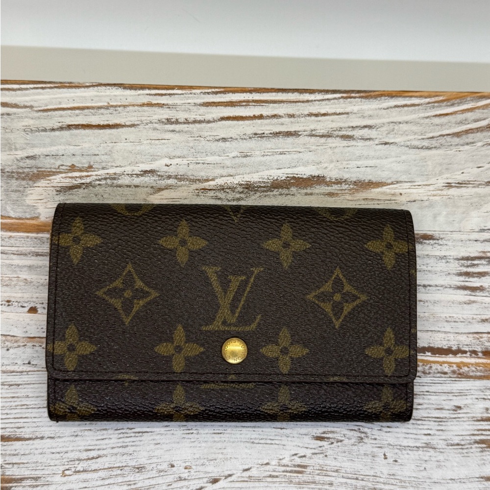 Authentic Louis Vuitton Vintage Monogram Compact Wallet